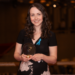 Amy Maan, founder of 123 Petits Pas Inc., wins Jeune entrepreneure de l'année at GALA RGA 2025, celebrating bilingual education for children in Canada.